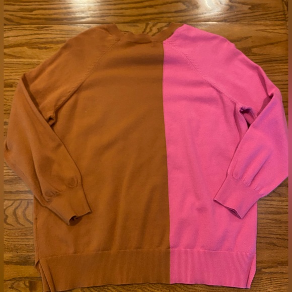 Color Blocking Sweater - Picture 4 of 5